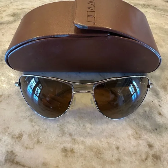 Oliver Peoples Aviator Aero Commander Polarized 61mm Sunglasses Gold Neutral EUC - Picture 8 of 9